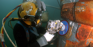 Divers and Boat Operators